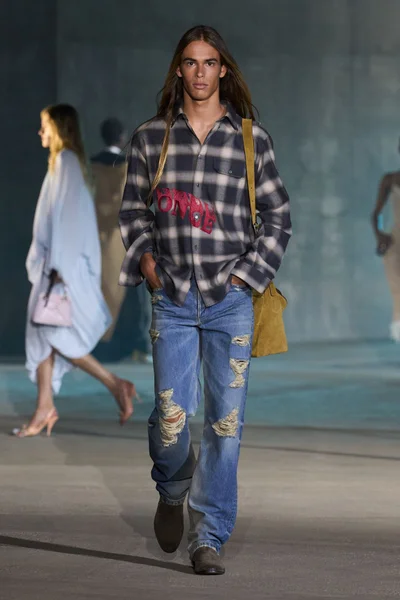 Look 61